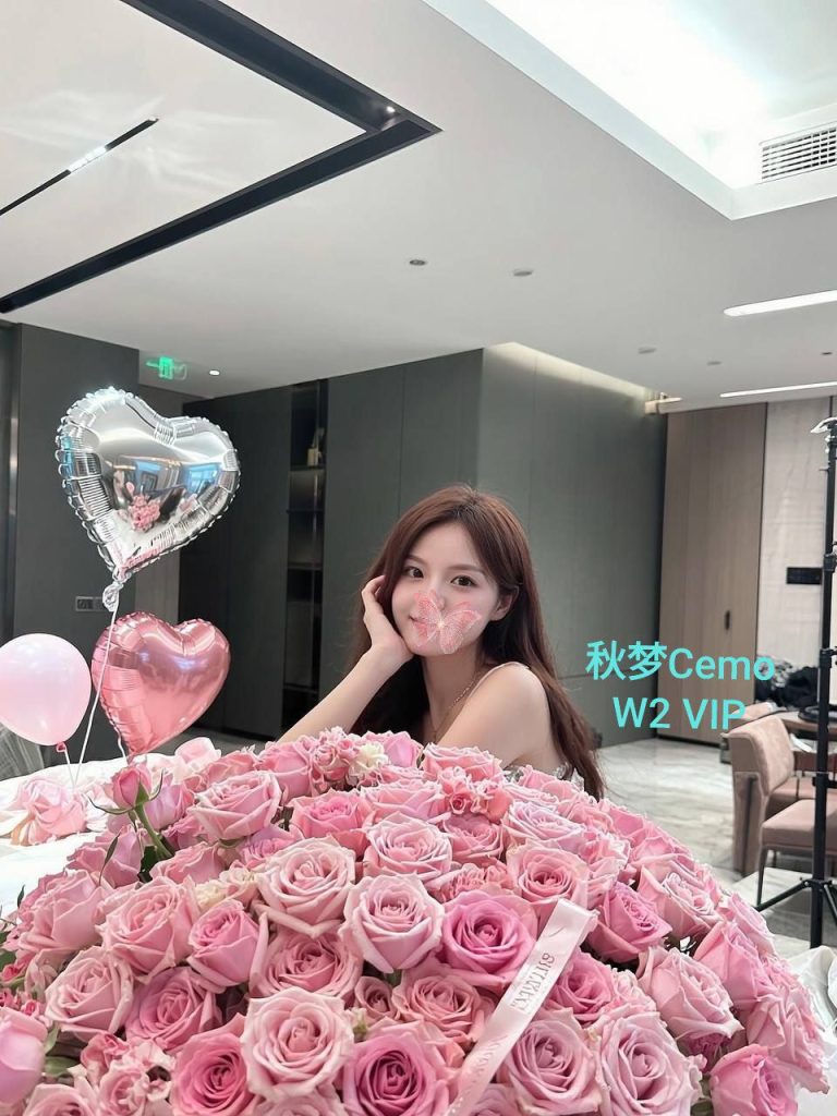 秋梦Cemo165C+真乳英国本土留学生百分之百真实资料5042 作者:伦敦W2VIP 帖子ID:5017 