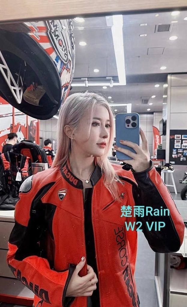 ❤️楚雨❤️Rain❤️闪亮✨返场 100000000%真人资料 ✍熟悉的志玲声音6396 作者:伦敦W2VIP 帖子ID:5602 